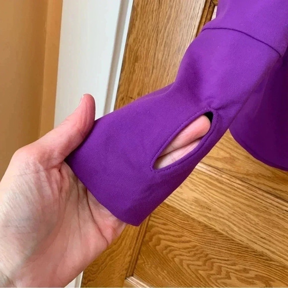 3/$25 AMOENA Magenta Scoop Neck Activewear Top Size S - Picture 6 of 16